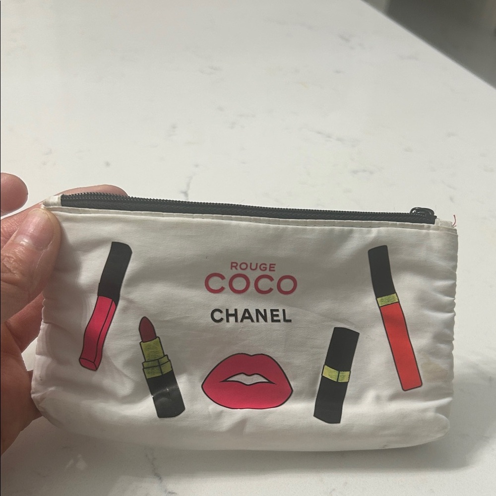 Small pouch